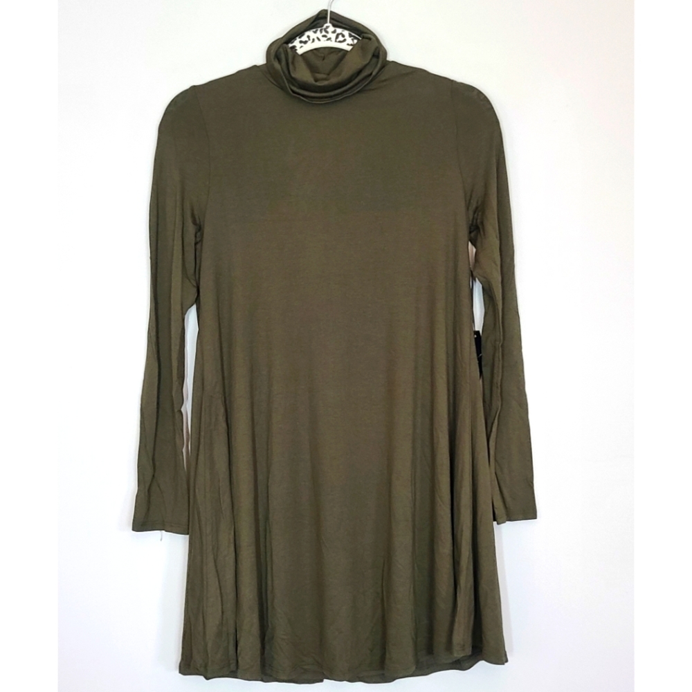 🆕️ NWT Lulu's Army Green Long Sleeve Flowy Dress